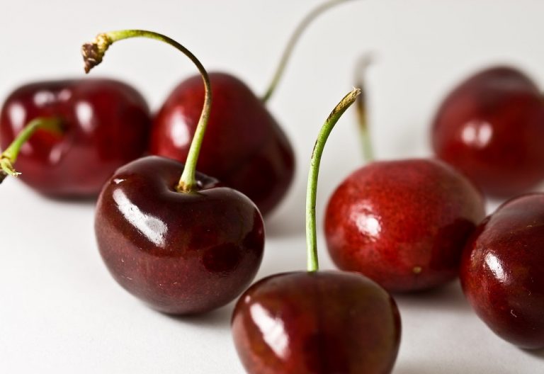11 Important Benefits of Cherry Fruits