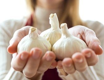 How to Eat Garlic For Maximum Effectiveness